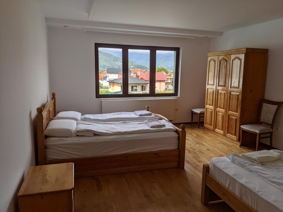 Apartments & Restaurant Abas Plav Exterior foto